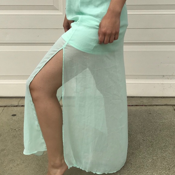 Express mint green Chiffon maxi skirt - Picture 1 of 4